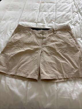 Men's Flat-Front Casual Shorts in Tan